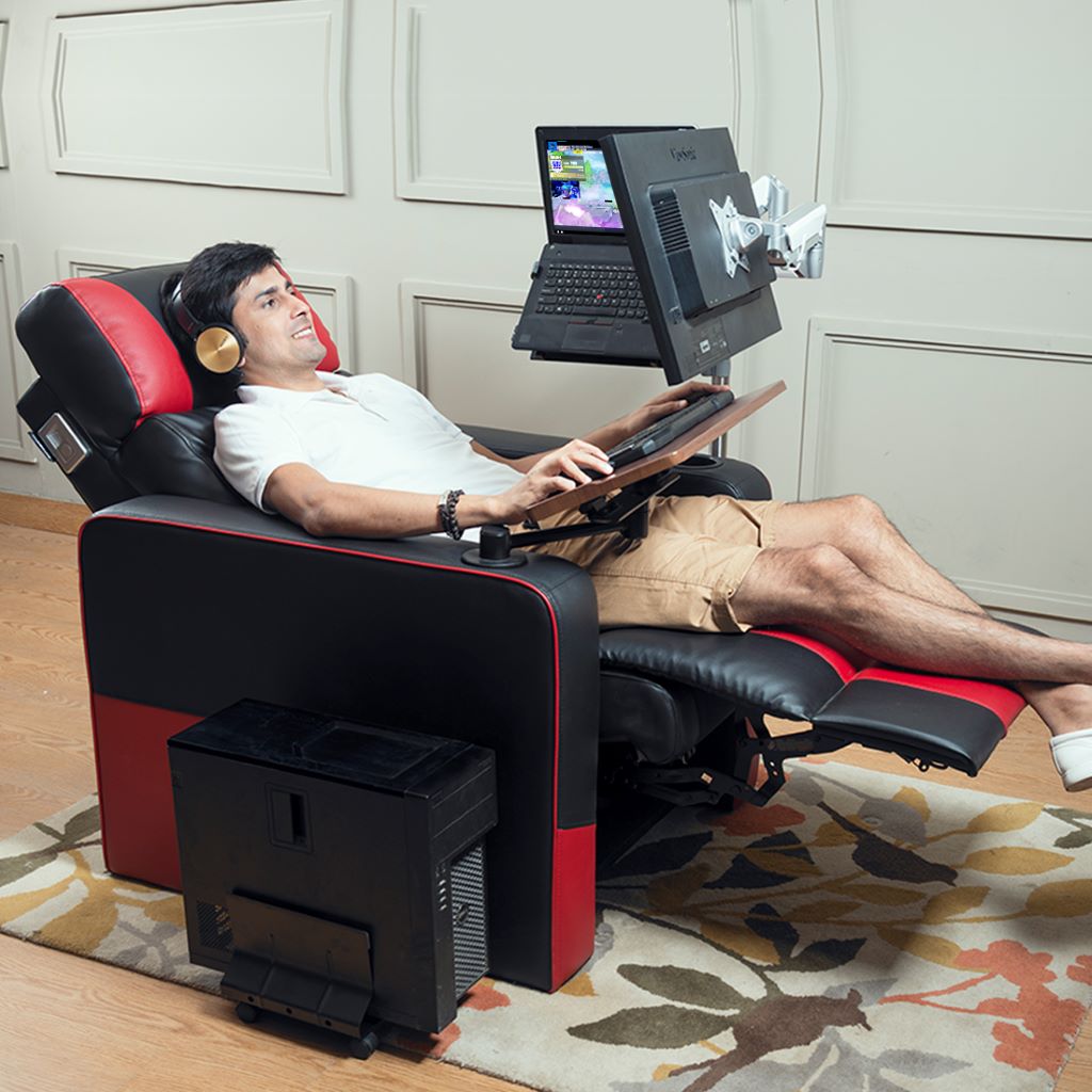 Why a Gaming Recliner is Better Than a Regular Gaming Chair